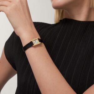 Super Clone Cartier TANK LOUIS 1:1 Reproduction Watch Mini 24*16.5mm Gold WGTA0352