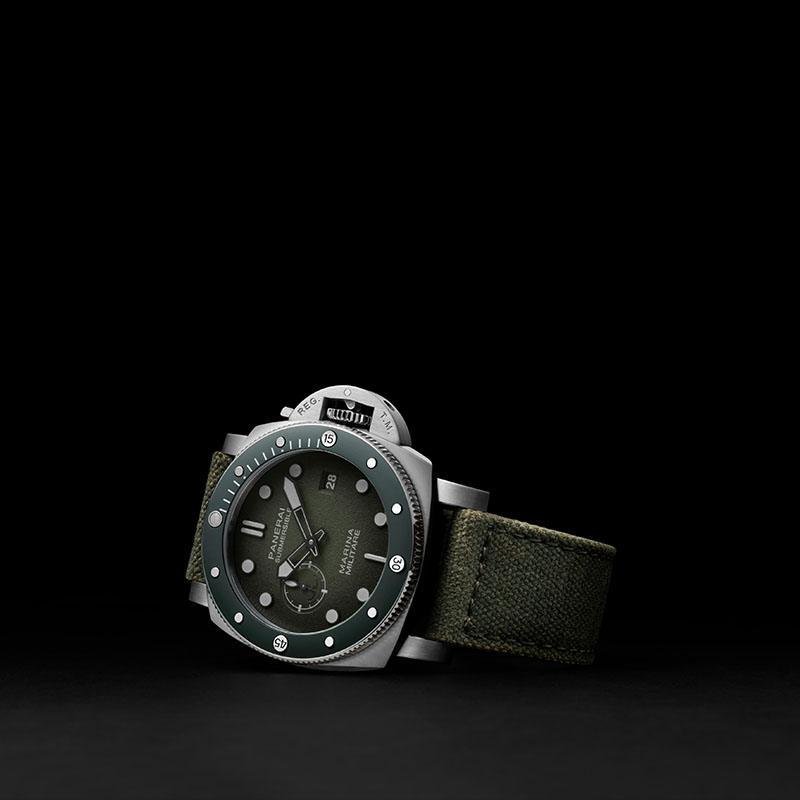 4 Top clone Panerai 1:1 replica Submersible Marina Militare PAM01697 44mm